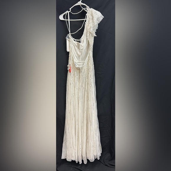 MAC DUGGAL 5565 NWT Sequined One Shoulder Flutter Sleeve A Line Gown - Picture 6 of 7